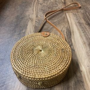 SOLD ❗️Handmade Round Rattan Straw Woven Crossb